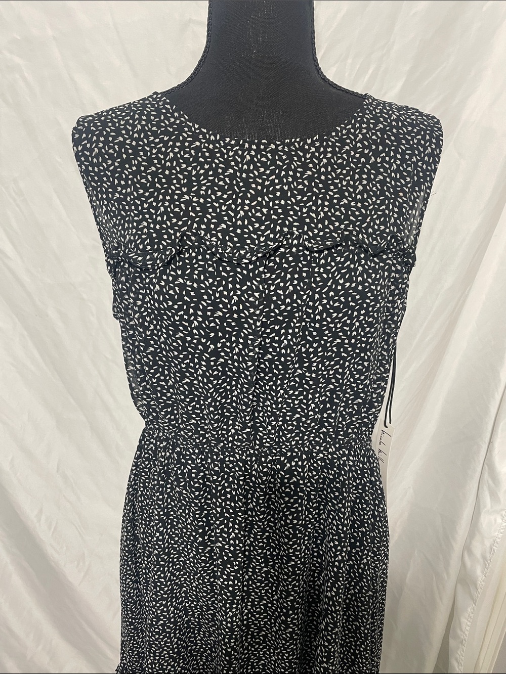 Nicole Miller NWT Black & White Printed Sleeveless Midi Dress. Size 16. NEW